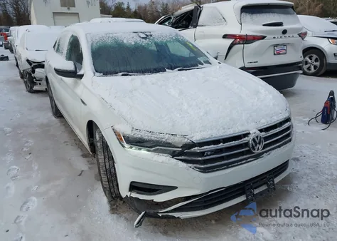 2021 Volkswagen Jetta 1.4T R-Line/1.4T S z USA, uszkodzony, nr VIN 3VWN57BU1MM038370